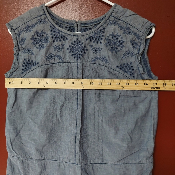 Abercrombie & Fitch Blue Sleevesless Embroidered Top - Size XS - Picture 7 of 10